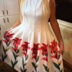 Pleated dress with pockets